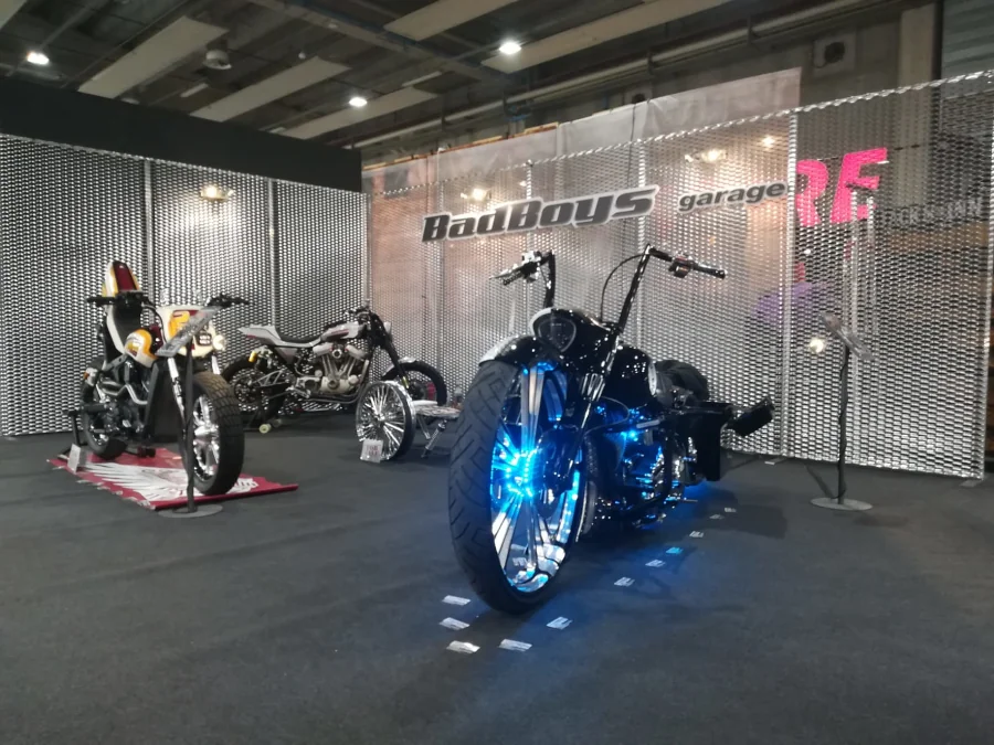 Arredamento in ferro per negozi Errepifer