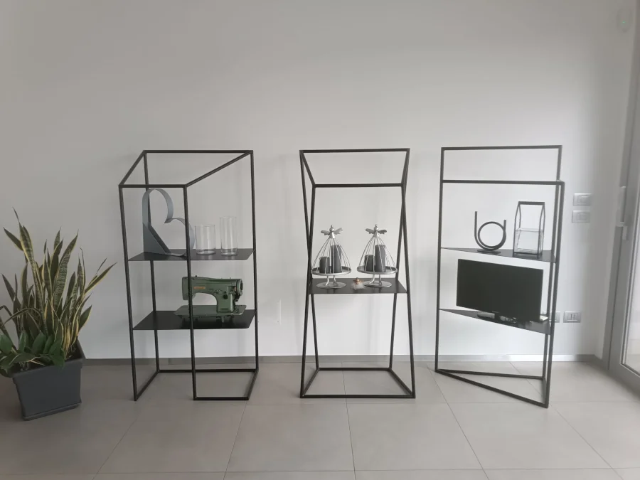 Arredamento in ferro per negozi Errepifer